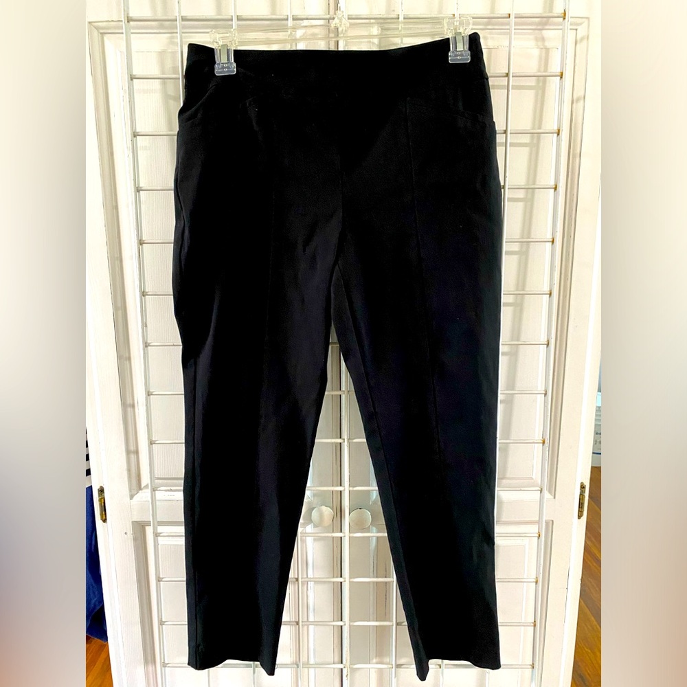 Chico’s 1 black pants cropped ankle fabulousl slimming stretch 10-12 32”x 25”
